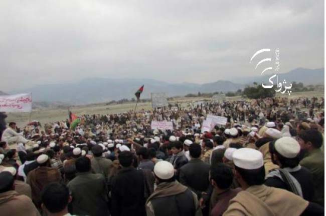 Thousands Rally Against Cross Border Shelling